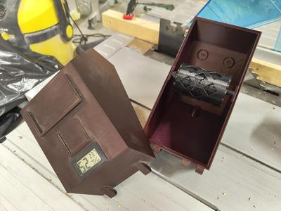Auto-Rewind Wall-Mounted Drybox bottom without silica compartment