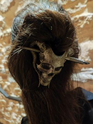 Skull hair clip