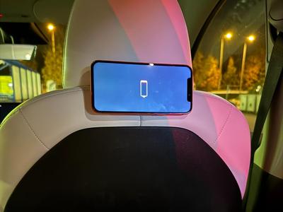Tesla Magsafe Holder with charging