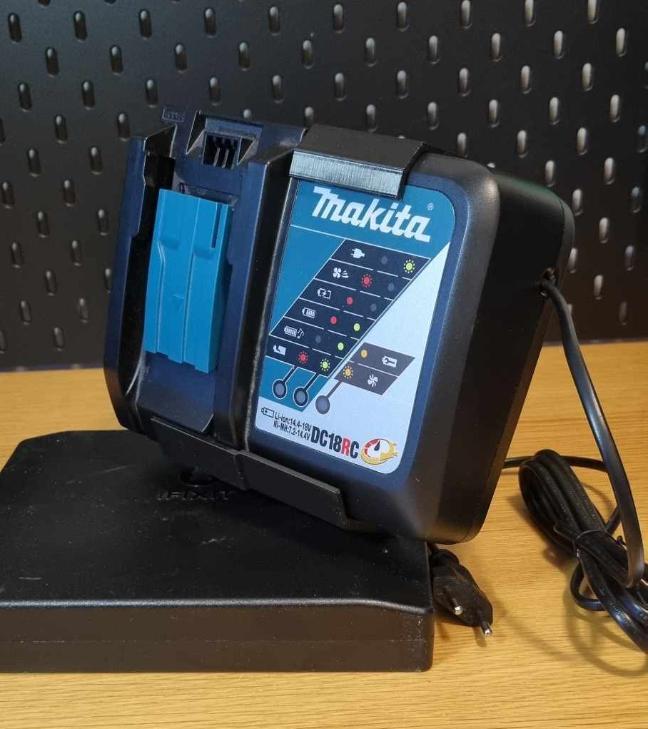 Wall holder Makita Charger 18V