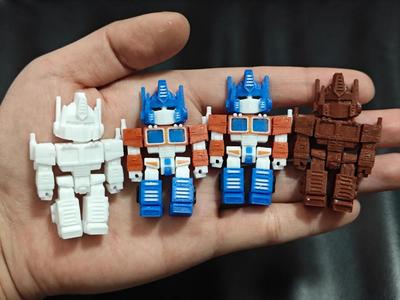 Articulated Optimus Prime Keychain (Print-in-Place)