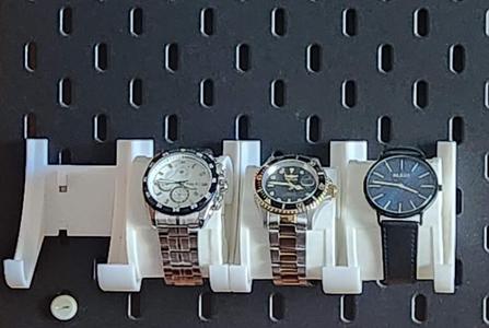 Skadis Watch Holder with Cushion