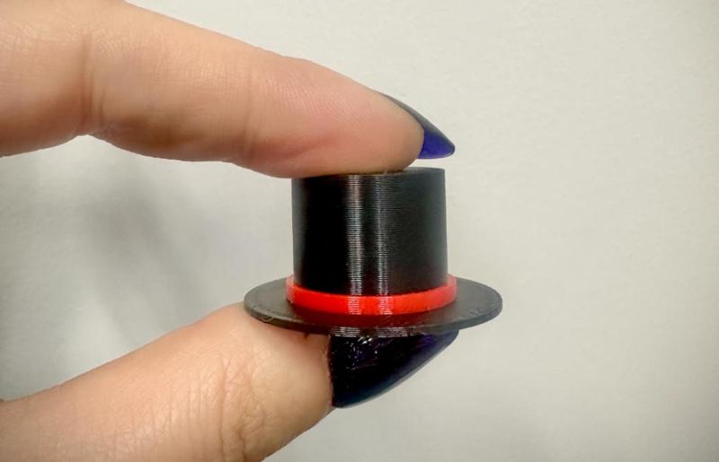 Tiny Top Hat for Broken Prints