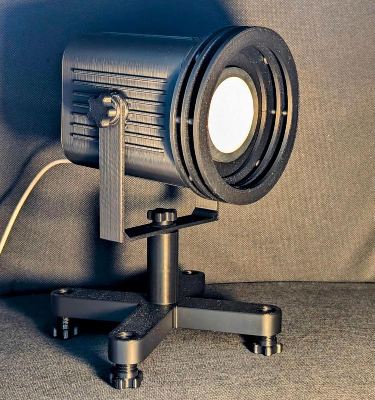 Theater spotlights, film spotlights, floodlights