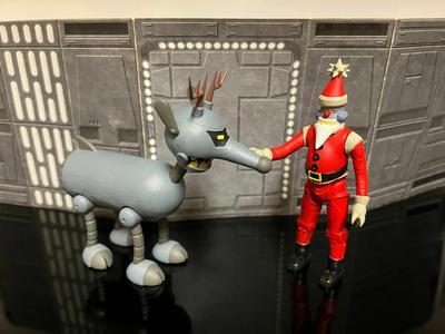 STAR WARS ADVENT CALENDAR 2023 DAY #13 FUTURAMA ROBOT SANTA C-3PO AND ROBOT REINDEER ACTION FIGURE, 3.75″, 1/18 KENNER, HASBRO