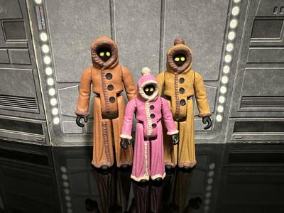STAR WARS ADVENT CALENDAR 2023 DAY #3, WINTER JAWA FAMILY FIGURE, 3.75″, 1/18 KENNER, HASBRO