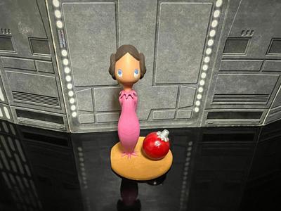 STAR WARS ADVENT CALENDAR 2023 DAY #15 LEIA LOU WHO, DR SEUSS THE GRINCH ACTION FIGURE, 3.75″, 1/18 KENNER, HASBRO