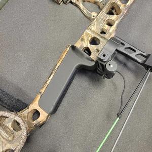 Mathews Legacy Bow Grip