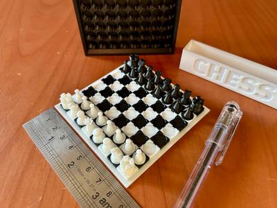 Micro travel chess