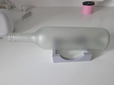 Bottle holder for plotting bottles & cups
