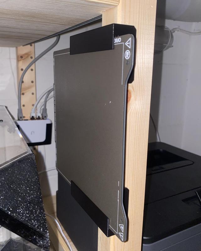 Improved Prusa steel sheet holder for IVAR