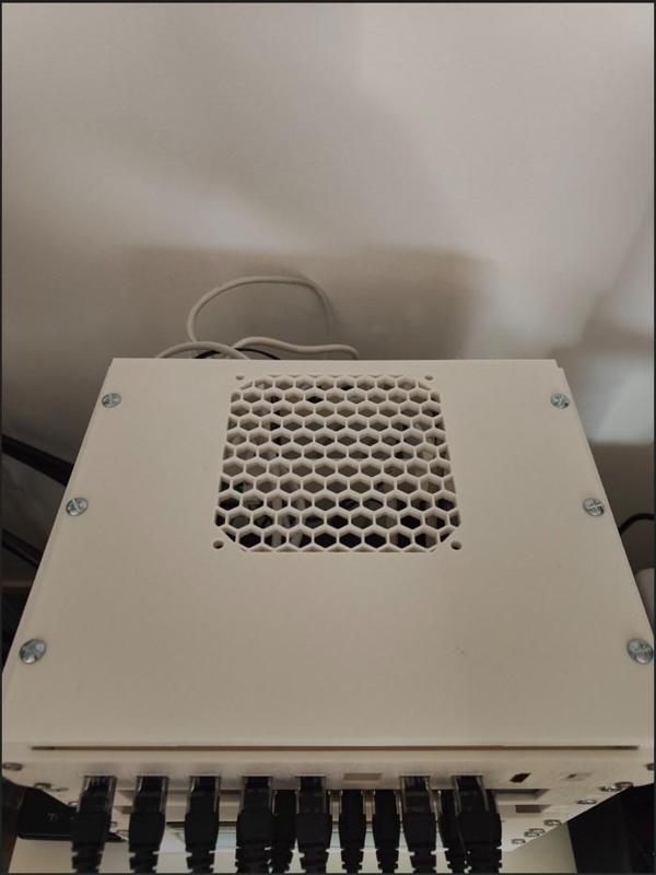Tray with 120mm fan mount