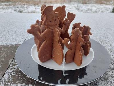 Gingerbread Snowman-shaped cookie cutter