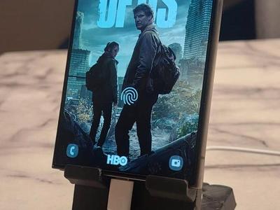 Handy holder in The Last of Us style