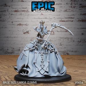 Construct Queen Scythe / Humanoid Lady / Steampunk Monarch Warrior / Battle War Machine / Mechanus Clockwork Encounter