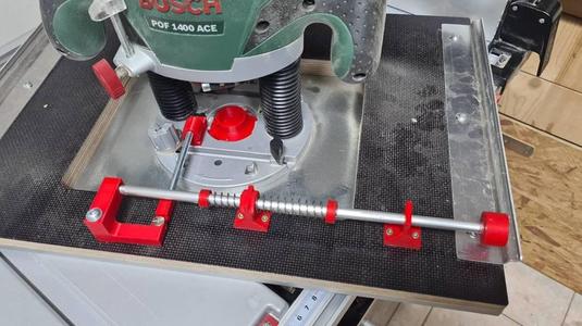 Bosch POF1400