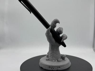Dragon Claw Pen Holder