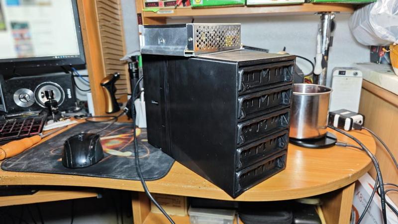 USB dock station for 5 disks (3.5"/2,5", SATA)