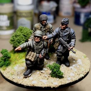 28mm German Fallschirmjager NCO 1