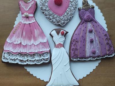 Dress cookie cutters (gingerbread)