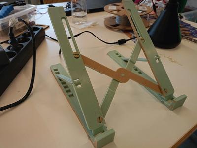 Foldable Laptop Stand