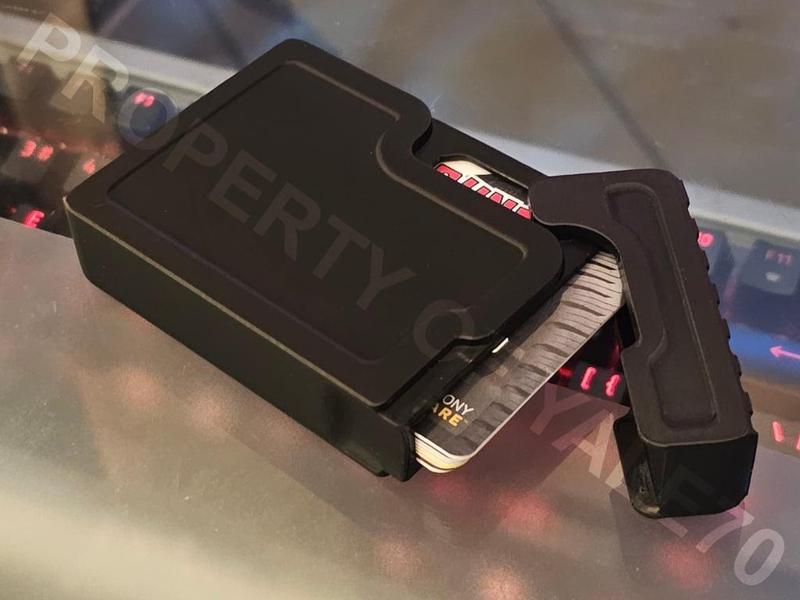 Magnet-less JetWallet