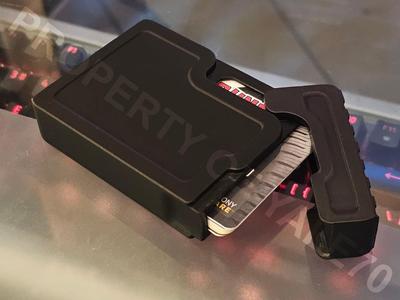 Magnet-less JetWallet