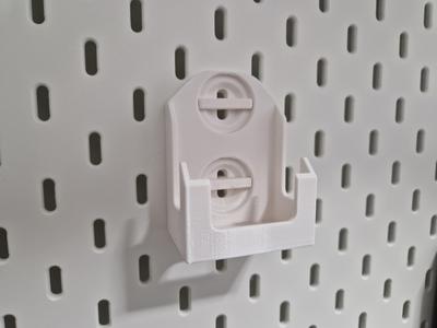 Skadis mount for jet blower