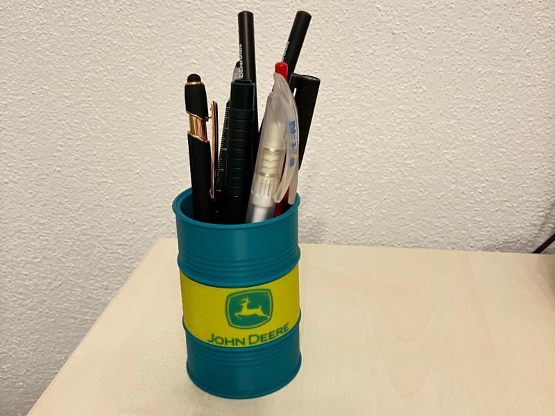Oil Barrel Steel Barrel Pen Holder Container Tractors