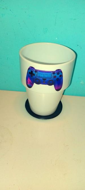 porta vasos para escritorio o mesa de dormir o donde vos mas quieras. ( Cup holder for desk or bedside table or wherever you want most.)