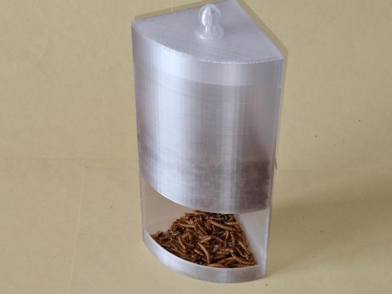 Mealworm Dispenser