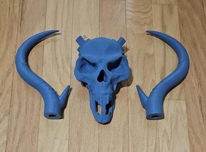 Golden Horned Skull