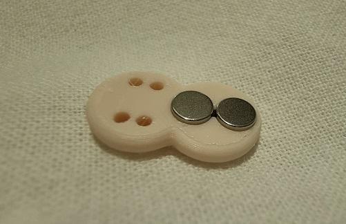 Magnetic clothing button for 4mm magnets - cosplay etc (with side plate)