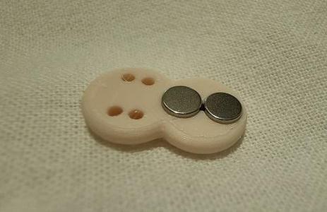 Magnetic clothing button for 4mm magnets - cosplay etc (with side plate)