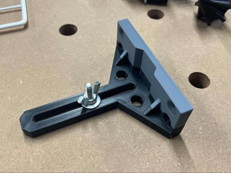 Bench Dog Fixture with Adjustable Slot (3/4" post)