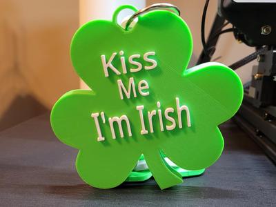 KISS ME SHAMROCK NECKLACE / LANYARD