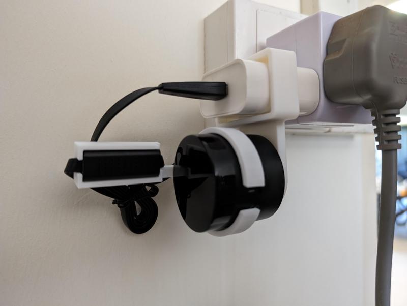 Broadlink RM4 Mini Charger Mount