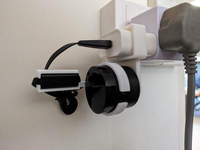 Broadlink RM4 Mini Charger Mount