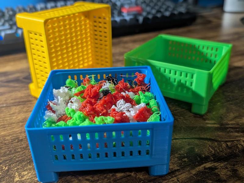 Stackable 1:14 scale bin models