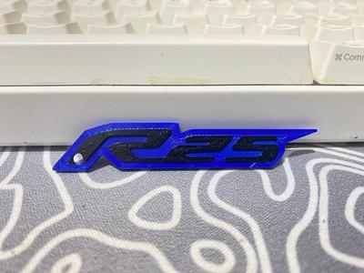 Yamaha r25 keychain