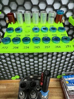 Hornady bullet comparator holder for HSW