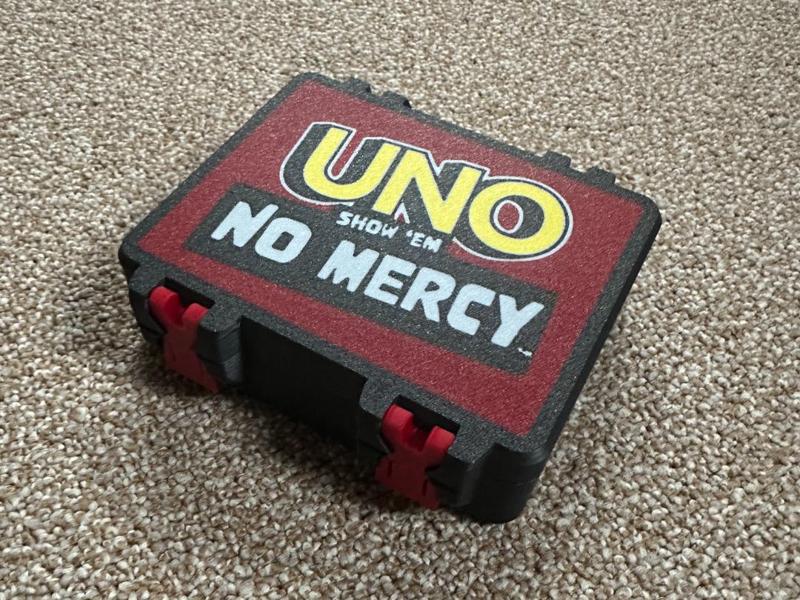 Uno No Mercy Box with QR code in German/Deutsch
