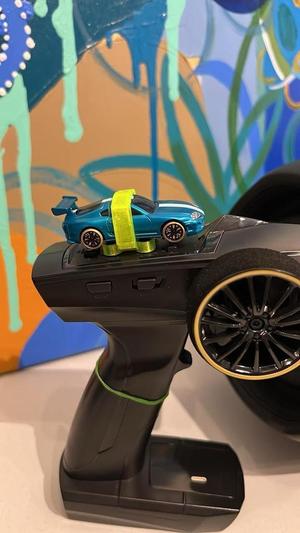Turbo racing holder