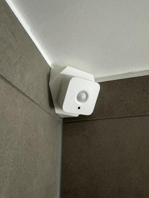 Philips Hue Motion Sensor Wall Mount Angle