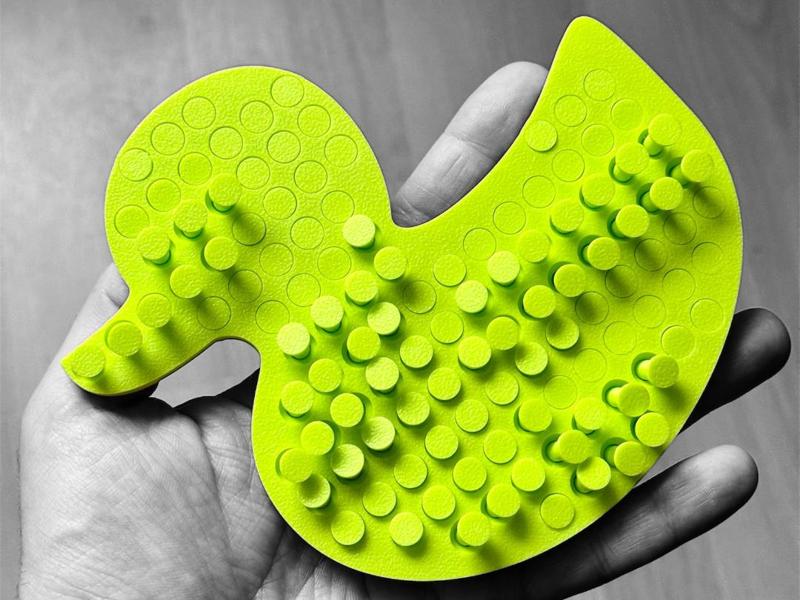 Duck pin art fidget toy