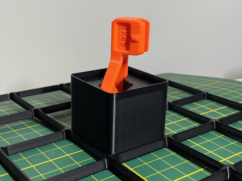 Gridfinity bin for MK4S nozzle replacement tool (silicone sock/no silicone sock)