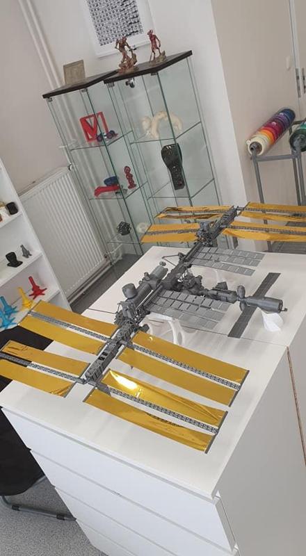 ISS 1:100