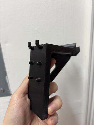 Hammer Pegboard Holder with Pegs Remix