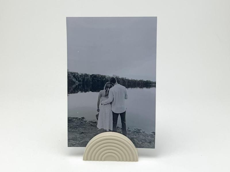 Picture Stand - Extruded Arches
