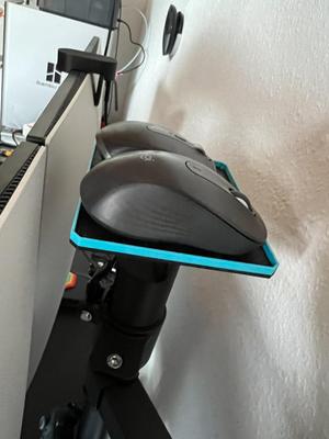 Amazon Basic Display Mount - Small Table